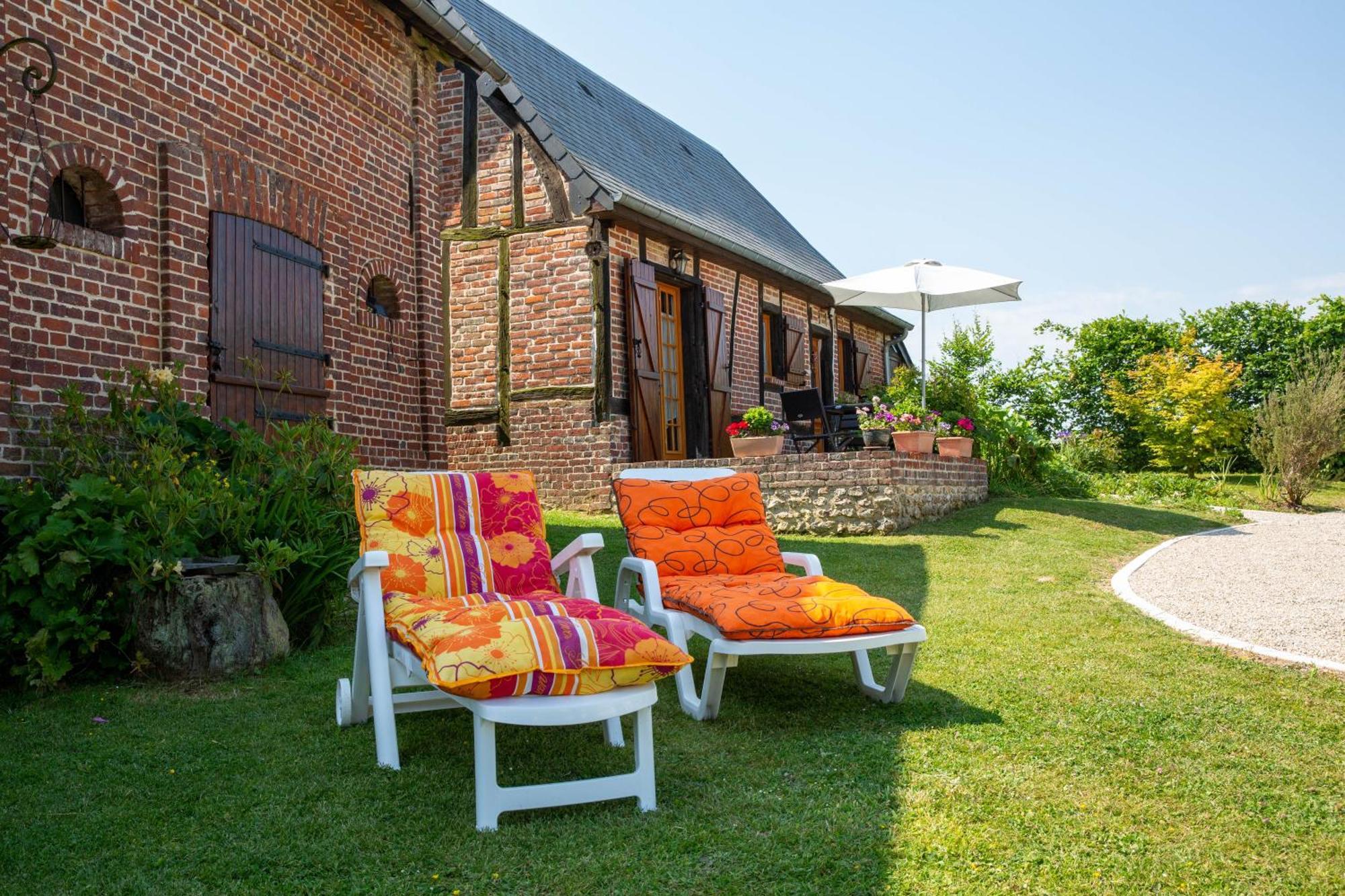 Montroty L'Etape Normande Bed & Breakfast エクステリア 写真