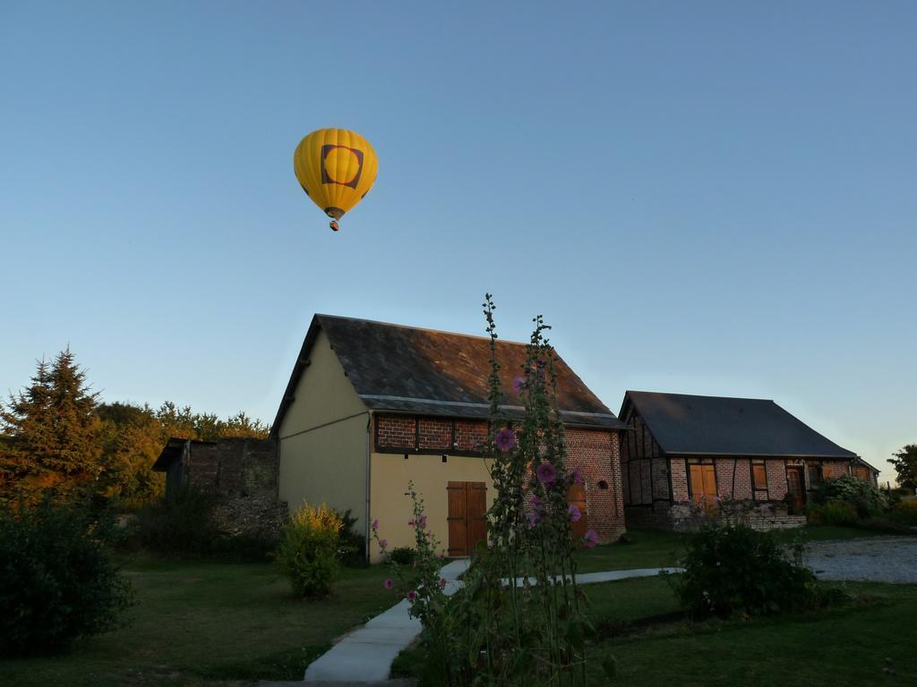 Montroty L'Etape Normande Bed & Breakfast エクステリア 写真